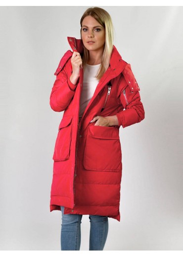 Červený dlhý prešívaný kabát
