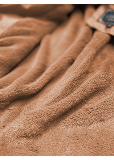 Hnedý prešívaný kabát s kožušinou