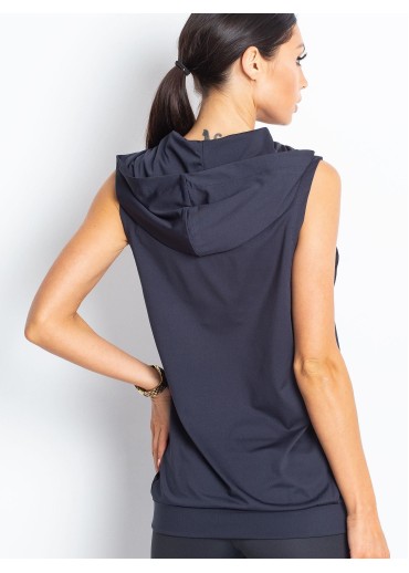 Grafitovo sivé tričko s kapucňou