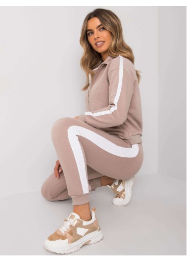 Čierna tepláková súprava