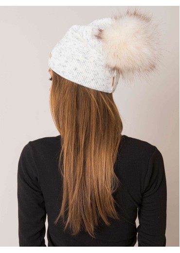 Smotanovo biela čiapka