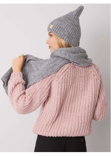 Sivý šál a čiapka komplet