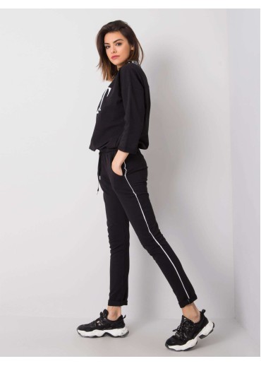 Čierna tepláková súprava