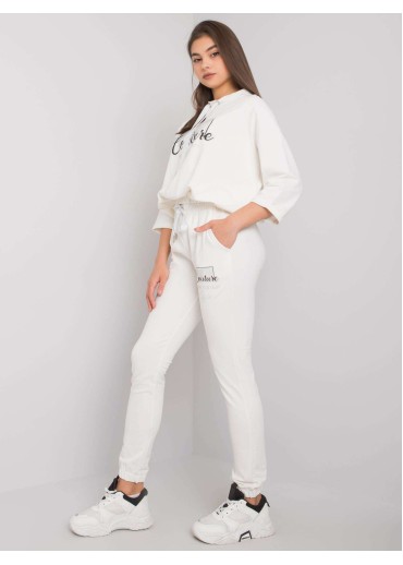 Smotanovo biela tepláková súprava