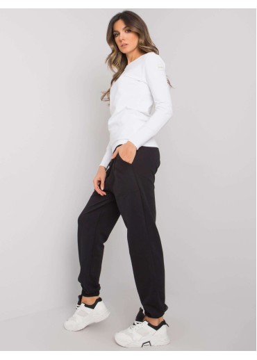 Čierny športový komplet