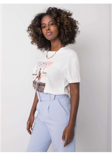 Smotanovo biele bavlnené tričko