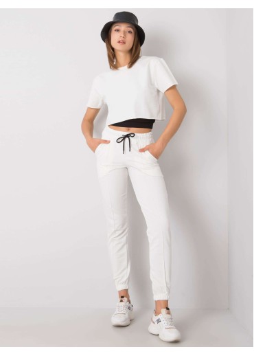 Smotanovo biela tepláková súprava