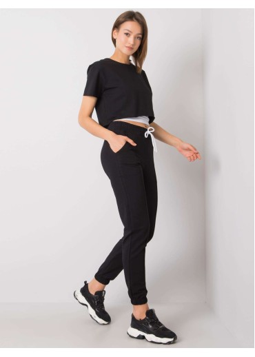 Čierna tepláková súprava