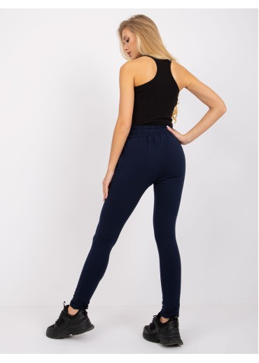 Tmavomodré tepláky