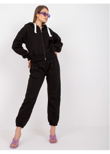 Čierna tepláková súprava