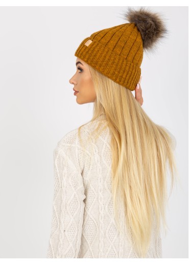 Karamelovo hnedá čiapka