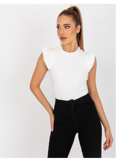 Smotanovo biele tričko s čipkovanými rukávmi