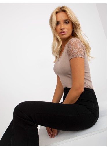 Béžovo hnedé tričko s čipkovanými rukávmi