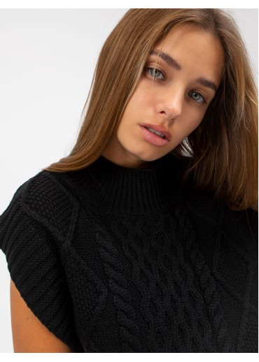 Čierna pletená vesta