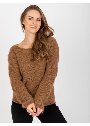 Hnedý pulóver