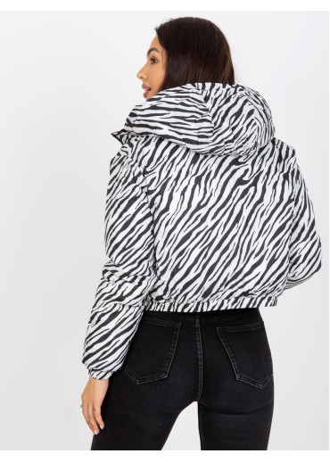 Čierna krátka prešívaná bunda