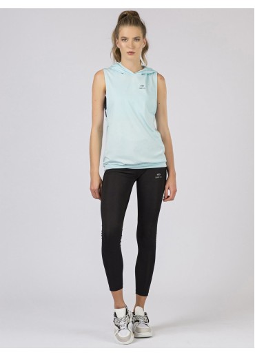 Svetlomodré tričko s kapucňou