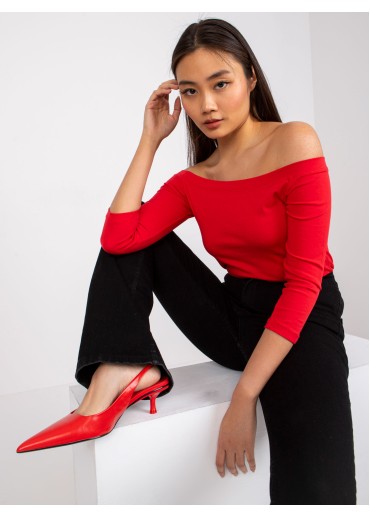 Červené bavlnené tričko