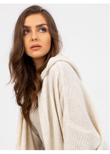 Smotanovo biely kardigán