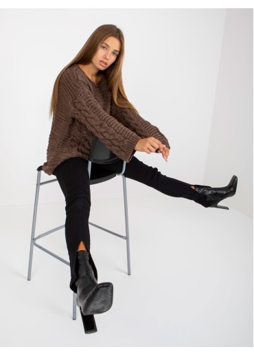 Hnedý pletený sveter