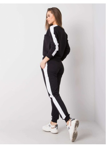 Čierna tepláková súprava