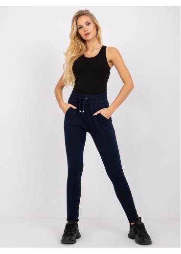 Tmavomodré tepláky