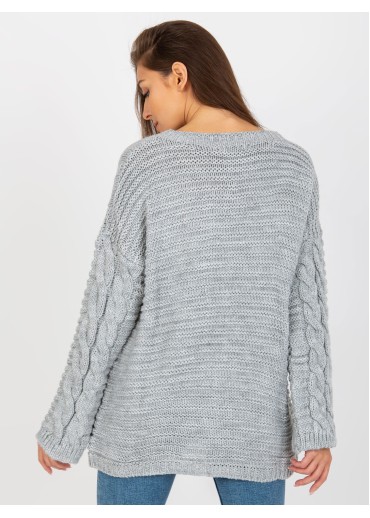 Sivý pletený sveter
