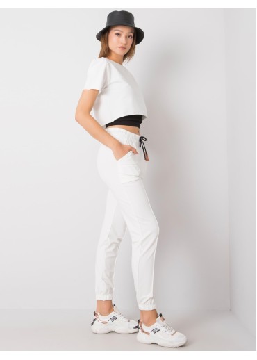 Smotanovo biela tepláková súprava