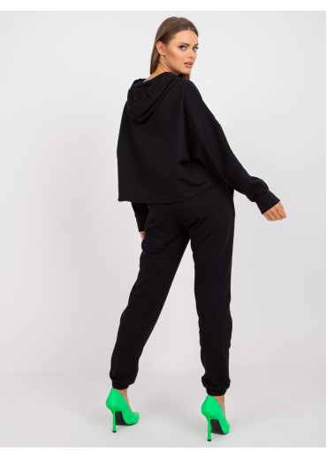 Čierna tepláková súprava