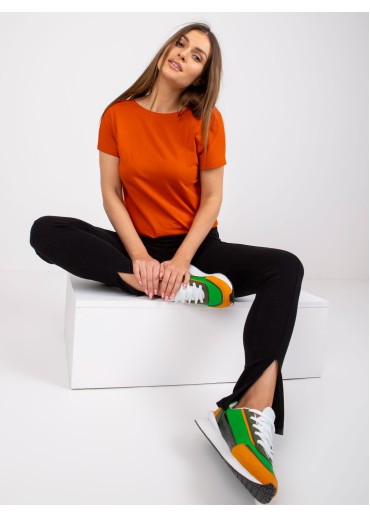 Karamelovo hnedé tričko