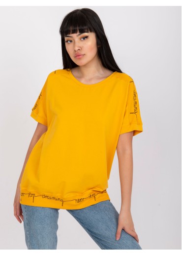 Žlté tričko s nápisom