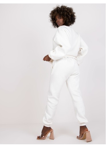 Smotanovo biela tepláková súprava