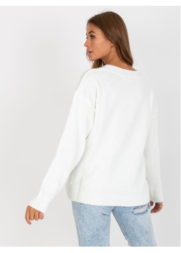 Smotanovo biely pulóver