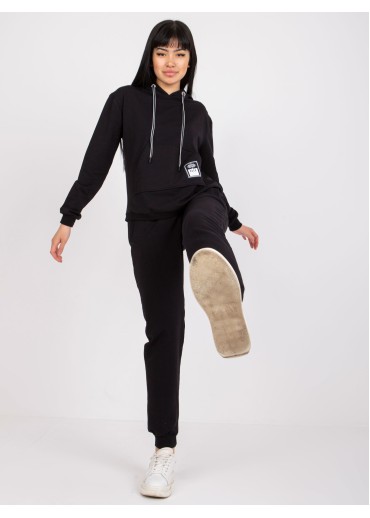 Čierna tepláková súprava