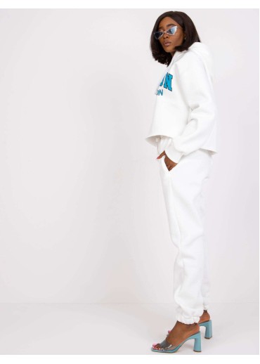 Smotanovo biela tepláková súprava