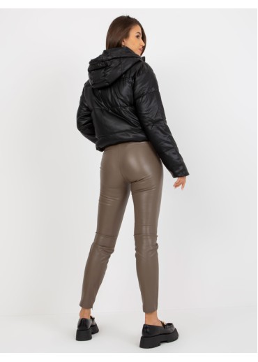 Čierna krátka prešívaná bunda