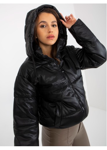 Čierna krátka prešívaná bunda