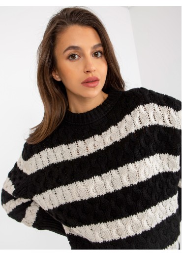 Čierny pletený sveter