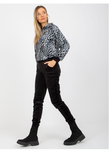 Čierna tepláková súprava