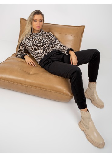 Čierna tepláková súprava