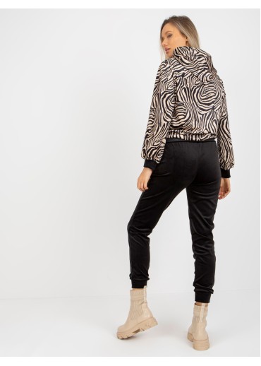 Čierna tepláková súprava