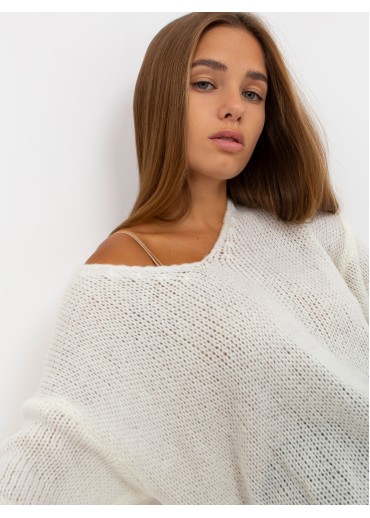 Smotanovo biely pulóver
