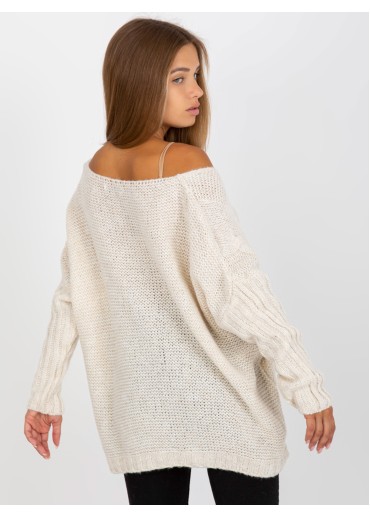 Smotanovo biely pulóver