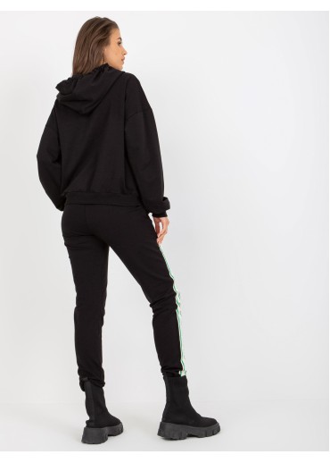 Čierna tepláková súprava