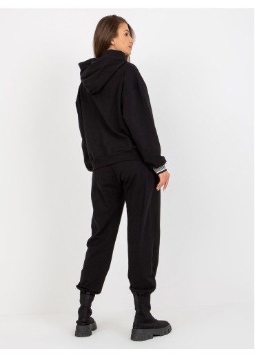 Čierna tepláková súprava