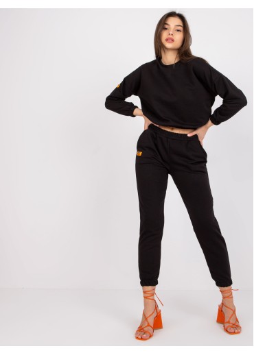 Čierna tepláková súprava