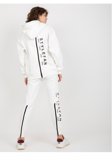 Smotanovo biela tepláková súprava