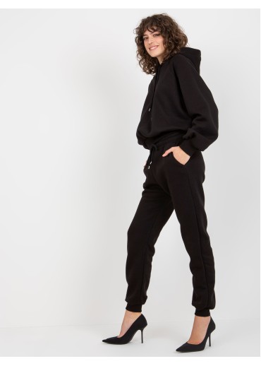 Čierna tepláková súprava