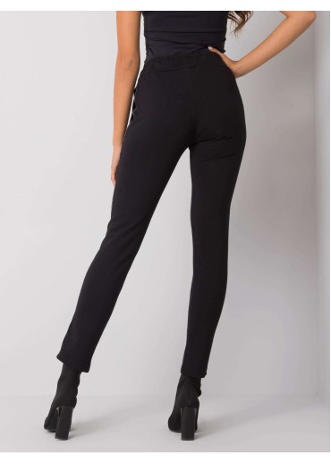 Čierne tepláky s lampasom