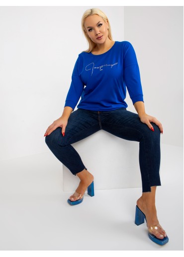 Modré tričko s nápisom